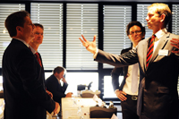 So regten die Fachvortraege im Anschluss zu angeregten Diskussionen an, sodass auch ein Erfahrungsaustausch nicht zu kurz kam.